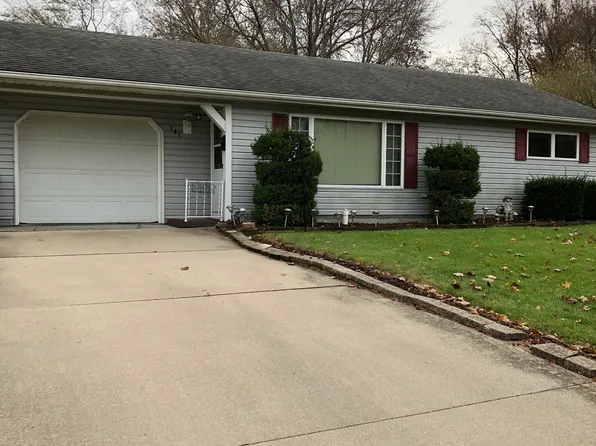 101 Riverview Dr, Albany, IL 61230