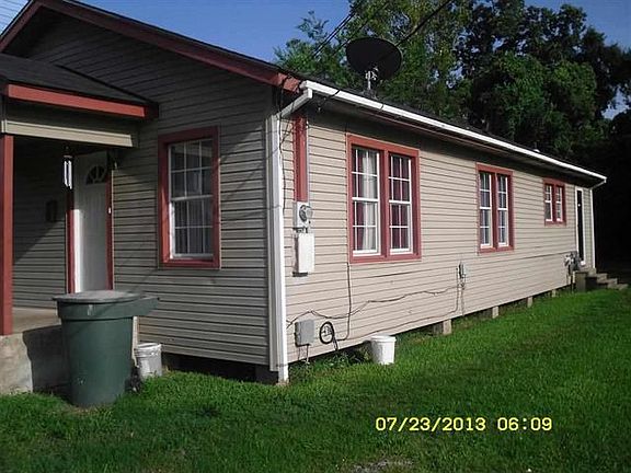 3rd image of 770 Schwarner St