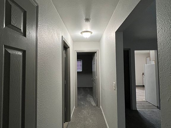 5th image of 911 SE 187th Ave APT 203