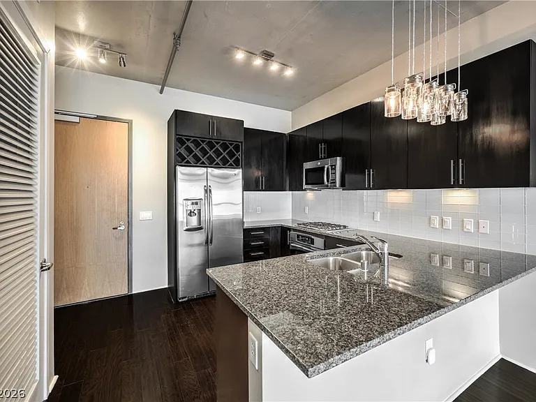 353 E Bonneville Ave #511 — Photo 10