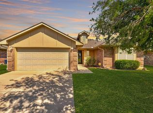 2183 Peacock Dr, Edmond, OK 73012