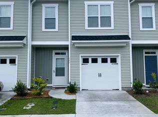 147 Aspen Rd, Hampstead, NC 28443