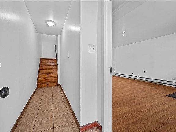 2nd image of 53 Woods Pl