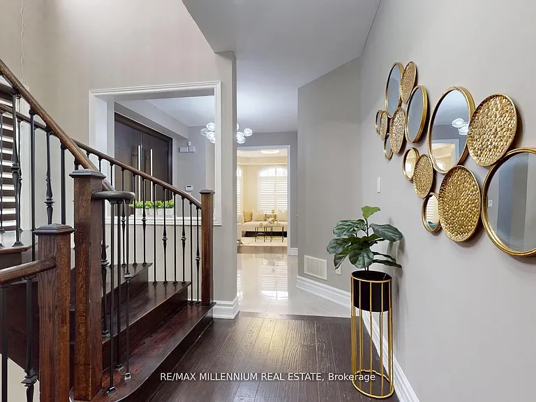 51 Kincardine St — Photo 4