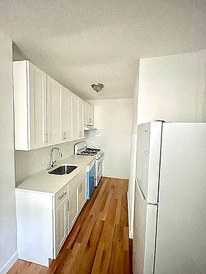 4th image of 200 Sterling Pl APT C