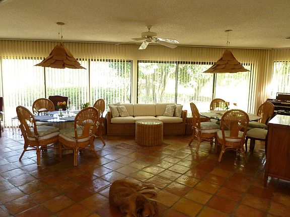 Very large enclosed lanai