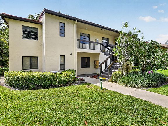 2nd image of 8310 Casa Del Lago #D