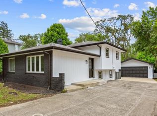 227 60th St, Downers Grove, IL 60516