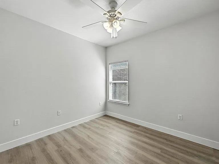 11116 Liberty Farms Dr — Photo 18