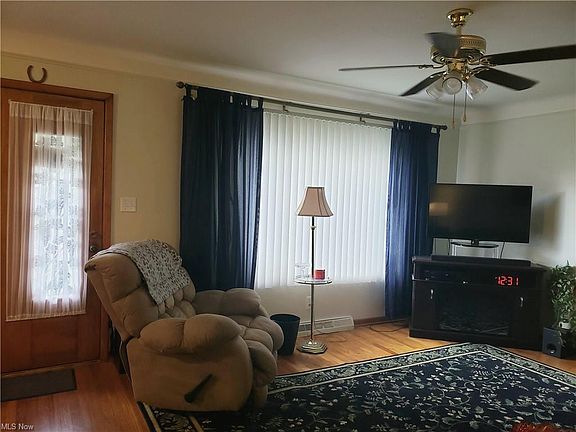 3rd image of 4816 Kenmore Ave