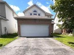 35 Rialto Way, Ottawa, ON K1T 4B3