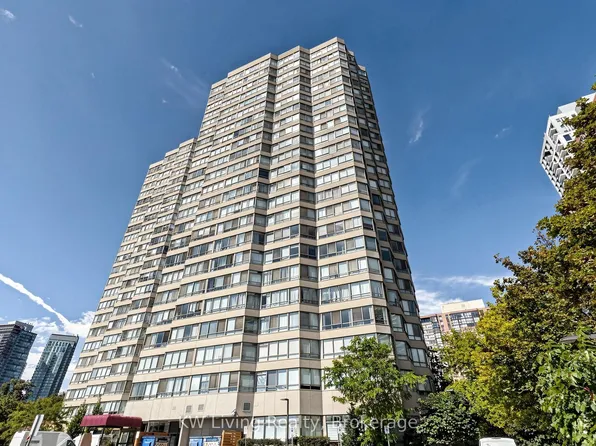 3605 Kariya Dr #811, Mississauga, ON L5B 3J4
