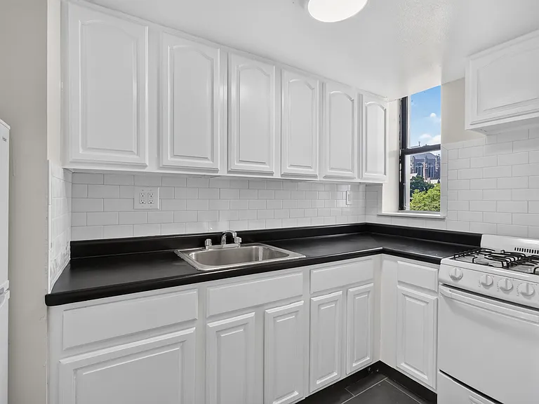 71 W 109th St #5B — Photo 15