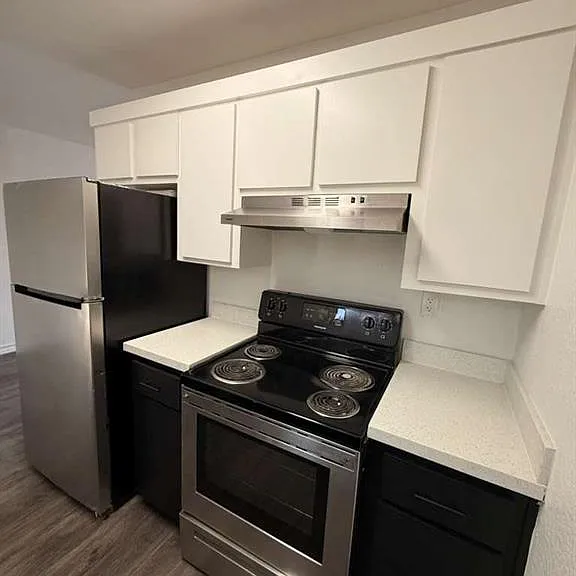 913 W Park Ave — Photo 5