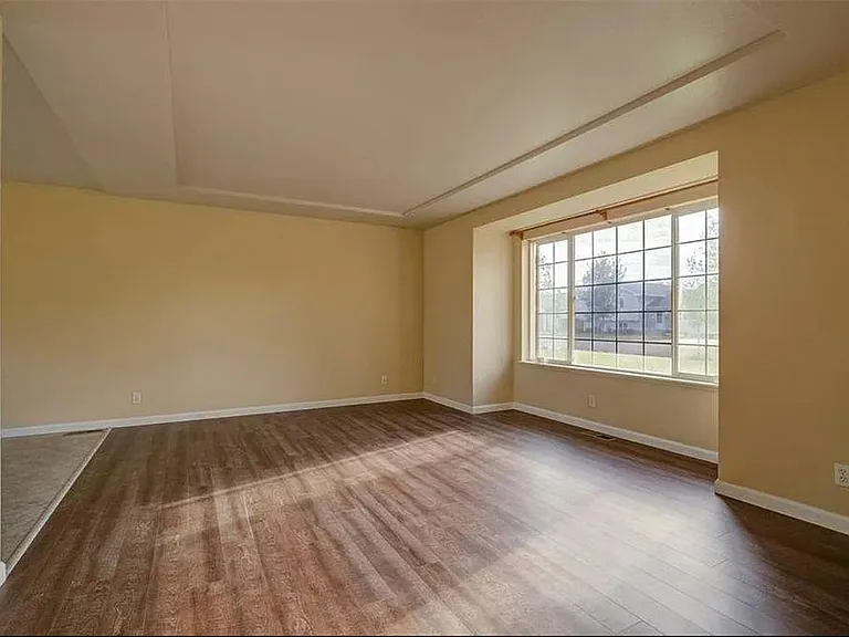 78 Shallow Brook Ln — Photo 3