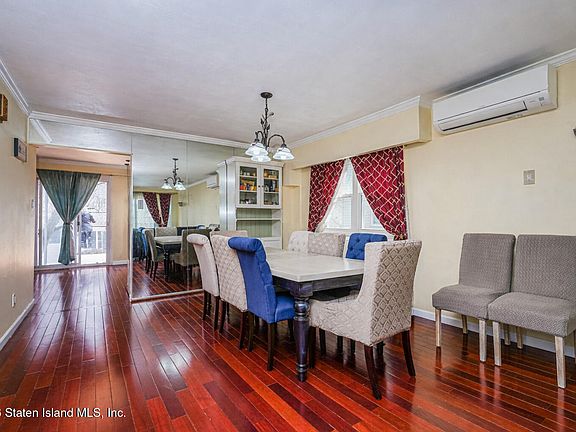 3rd image of 115 Rockne St