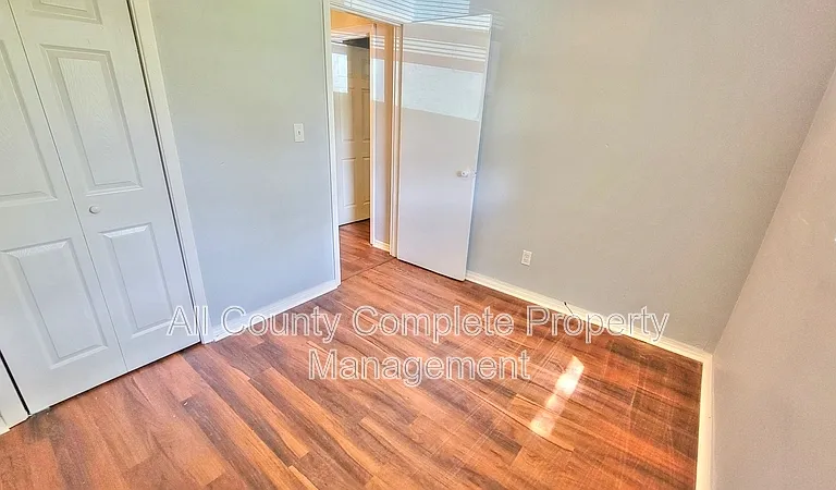 9348 Culpeper Ave — Photo 13
