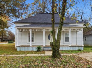 628 E 2nd St, Stuttgart, AR 72160