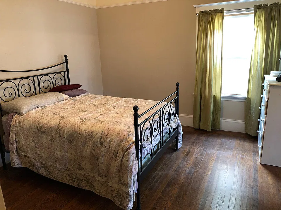 Bedroom #1