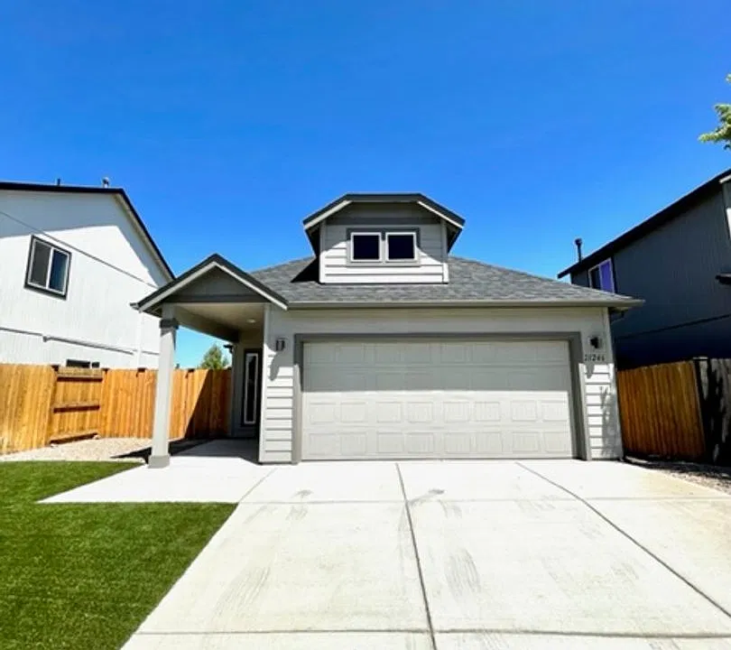 21246 Thornhill Ln