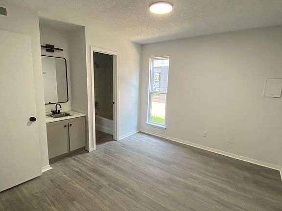 3rd image of 1309 W 3rd Ave #B7
