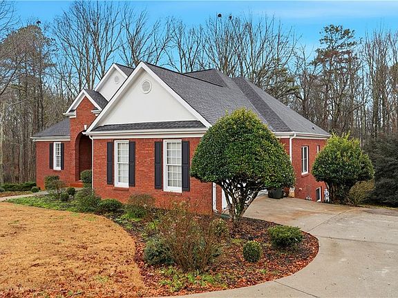 4th image of 3051 Glenview Ln