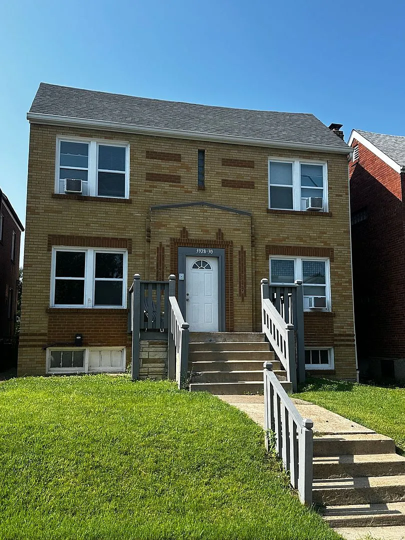 3928 Dunnica Ave — Photo 2