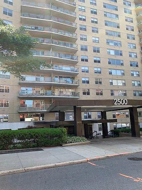 2nd image of 2500 Johnson Ave APT 8J