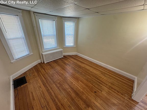 2nd image of 24-26 Farragut Ave #1