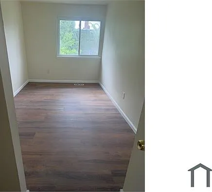 7 bed, 2400 sqft, $7,740 — Photo 4