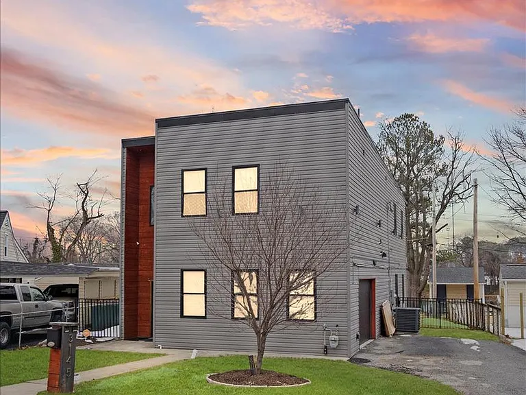 3145 Baybriar Rd — Photo 2