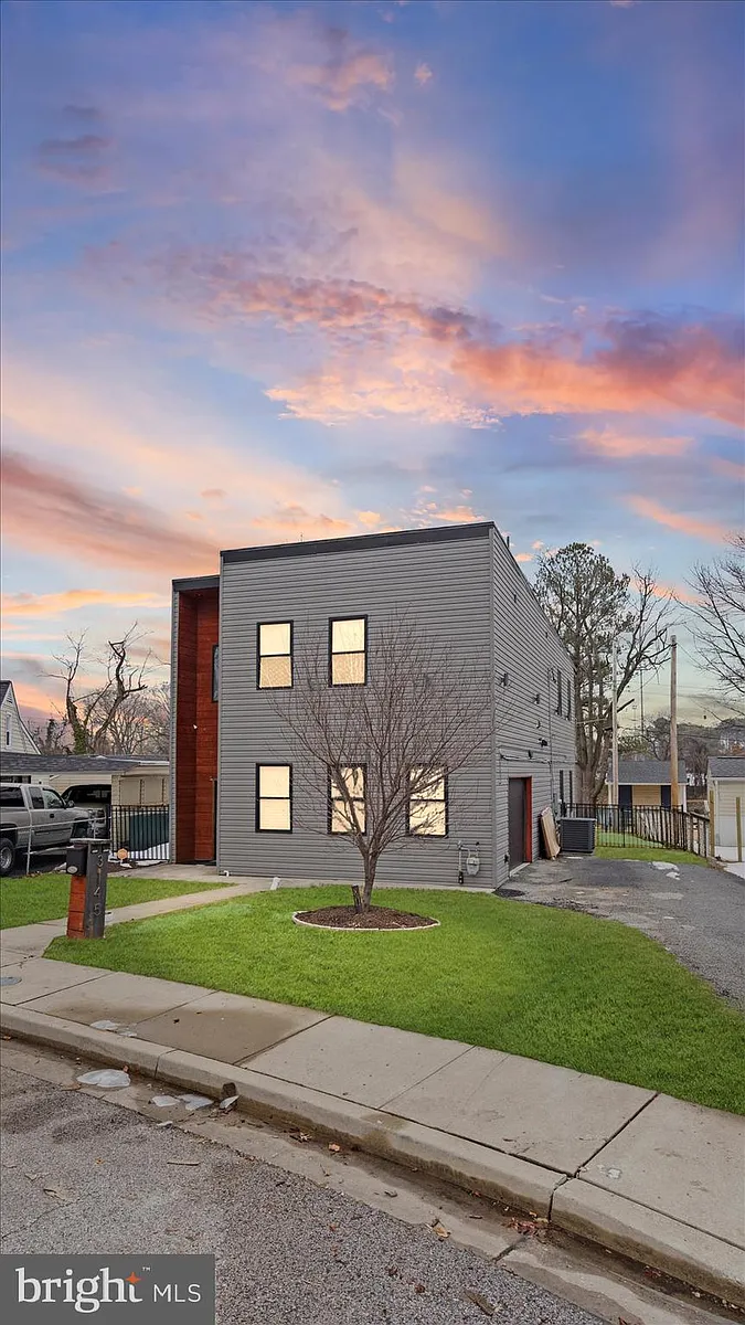 Building Photo - 3145 Baybriar Rd