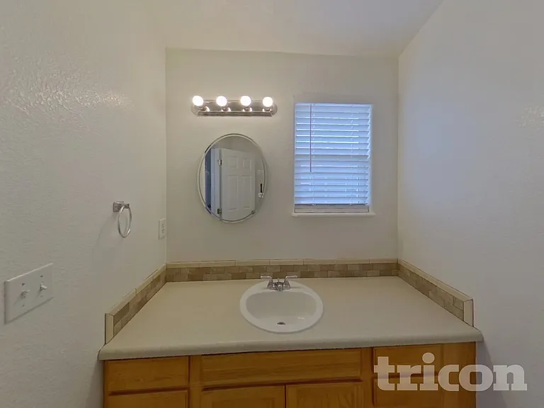 4475 Parfet St — Photo 12
