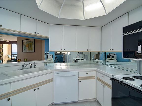 4th image of 9550 S Ocean Dr APT 1007