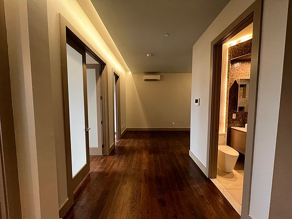 3rd image of 23 Russell St Floor 2