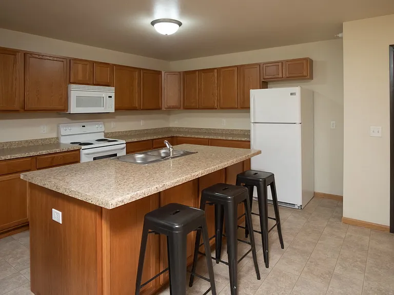 Stanley Apartments — Photo 11