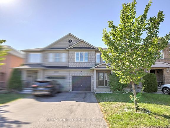 2nd image of 32 Black Maple Cres