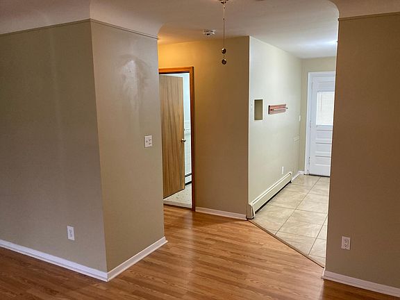 4th image of 436 W Marshall St #436