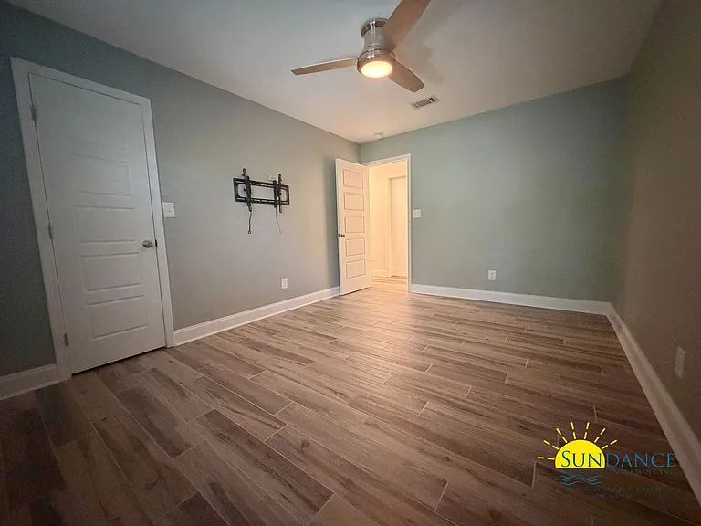 224 Yacht Club Dr NE — Photo 19