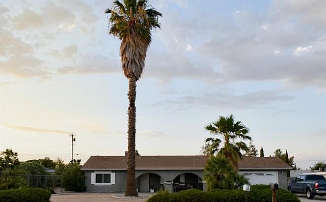 1st image of 13950 Cajon St