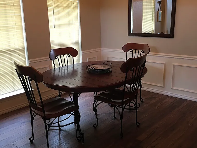 1426 Mapleview Dr — Photo 9