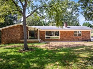 205 Glendale St, Morganton, NC 28655