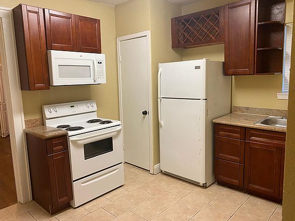 4th image of 4219 Clara St #A