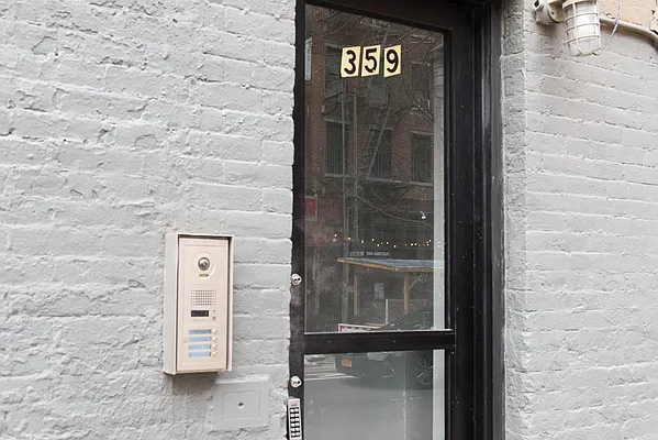 Rented by Urban Furnished LLC | media 28