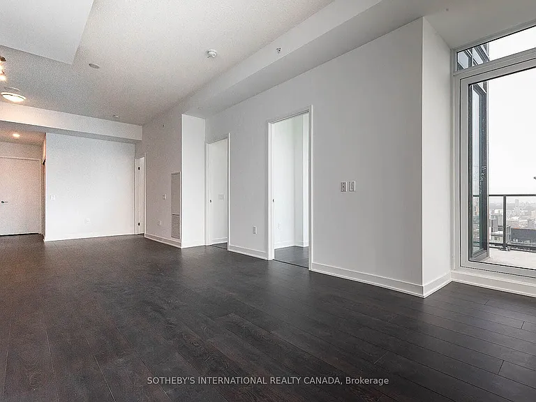 125 Blue Jays Way #5506 — Photo 2