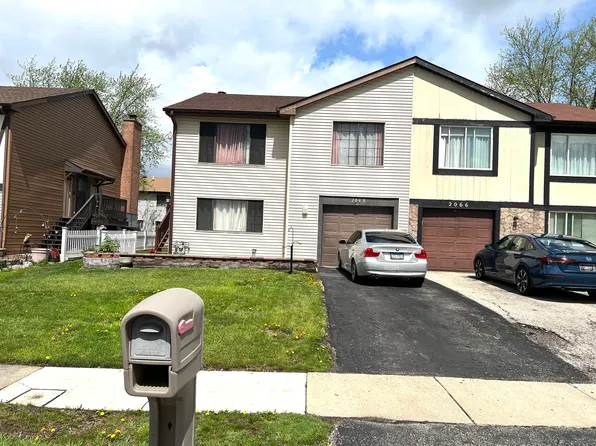 2068 Leeward Ln, Hanover Park, IL 60133