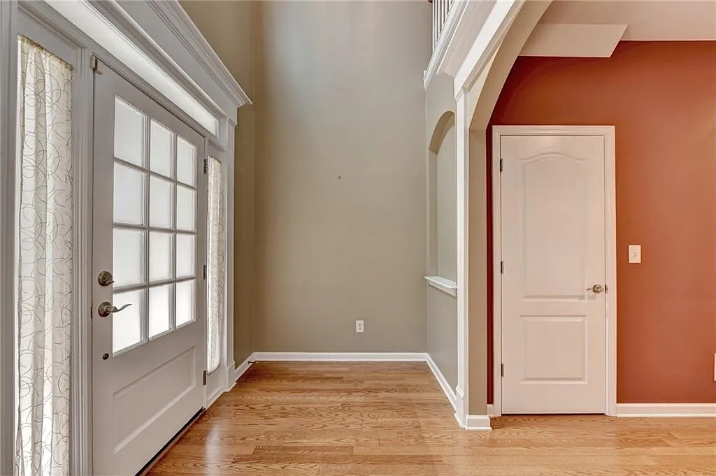 4 bed, 3.0 bath, $3,590 — Photo 4