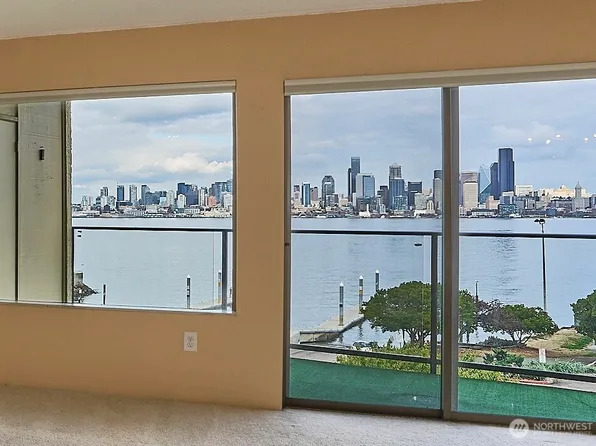1301 Harbor Ave SW #308, Seattle, WA 98116