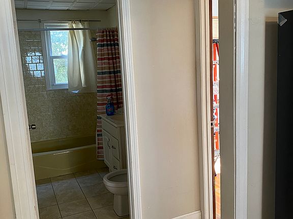 3rd image of 13 Central Ave Floor 1