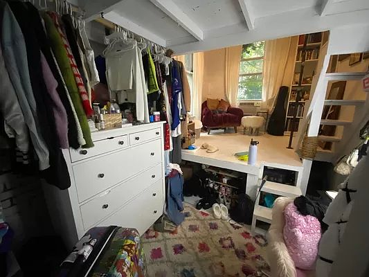 4th image of 122 Leonard St APT 1